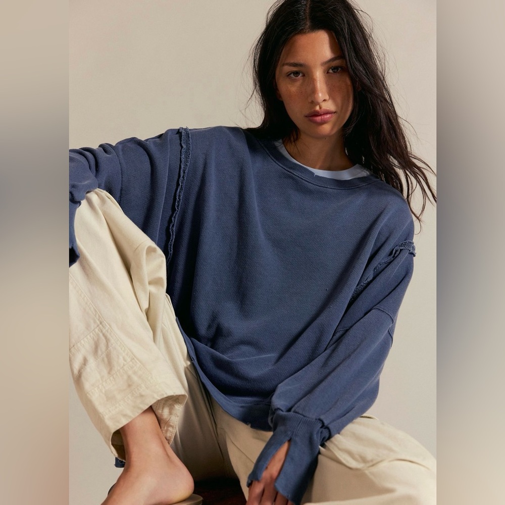 Free People Women’s Camden Navy Distressed Pullover Sweatshirt- Size Large EUC - Picture 2 of 10